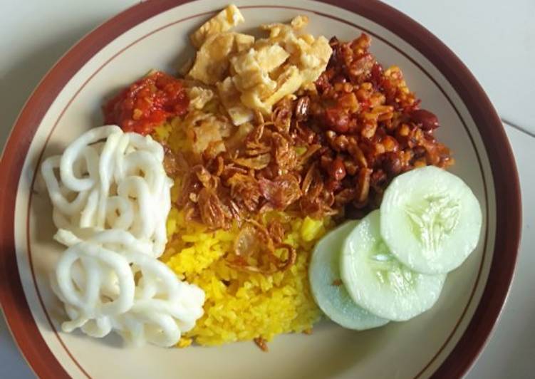 Nasi kuning megiccom