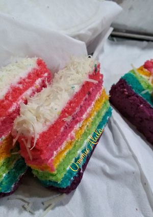 Foto resep Rainbow Cake Ny.Liem versi Kukus lapis buttercream Lembut Enak