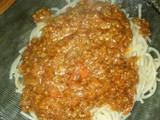 Tallarines con Salsa Boloñesa