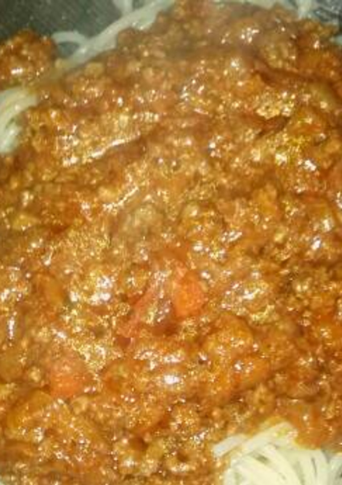 Una foto de Tallarines con Salsa Boloñesa