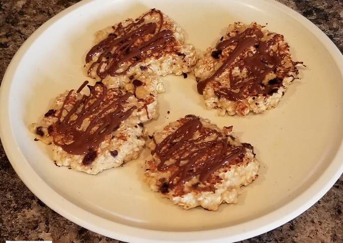 PB Cup Oatmeal Pancakes