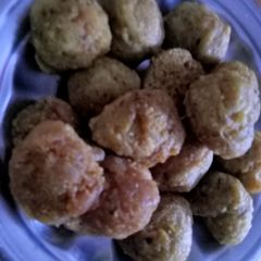 A picture of Daal k pakory🥰😋.