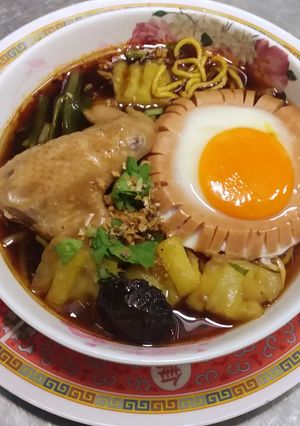รูปของ หมี่เหลืองปีกไก่ตุ๋นมะระ
