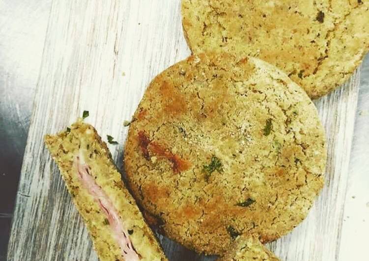 Milanesa de soja o garbanzo rellenas de jamón y mozzarella