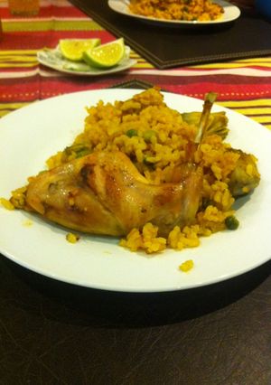 Una foto de Paella de Conejo
