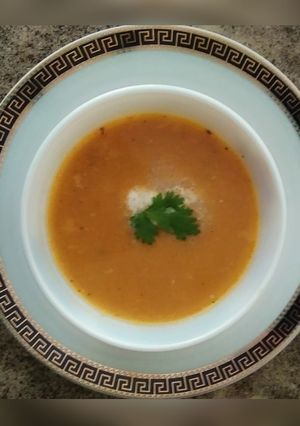 A picture of Creemy cauliflower and carrot soup.