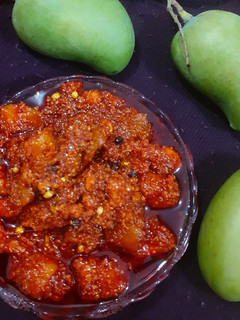 ગોળ કેરી (Gol Keri Recipe In Gujarati) રેસીપી મુખ્ય ફોટો