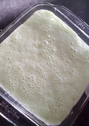 Una foto de Gelatina de 🍈 y queso crema