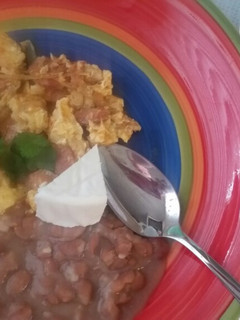 Una foto de Huevo y Salchicha de Res en salsa de Jitomate