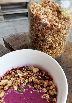 A picture of Healthy Granola.