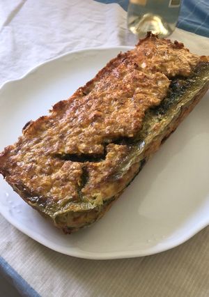 Una foto de Pastel de Carne con Mozzarella, Orejones y Ciruelas Pasas