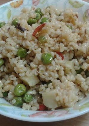 A picture of Barley potato and green peas pulao.