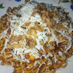 รูปของ Kreasi mie sedap Korean spicy chicken