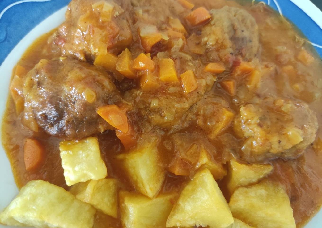 Albóndigas en salsa