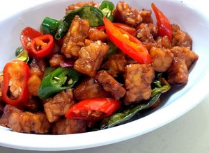 Foto resep Oseng Tempe Manis Pedas lezat murmer mudah!