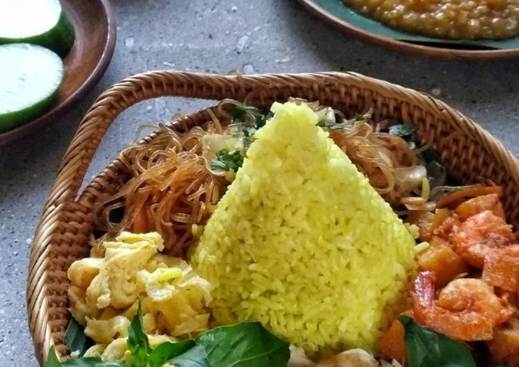 Nasi Kuning Kesayangan
