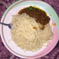 A picture of Supper gatte with tomato soup.