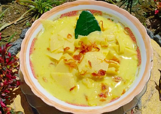 Ini dia! Resep membuat Santan Rebung Bumbu Kuning yang nikmat