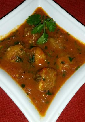 A picture of Fish balls curry.