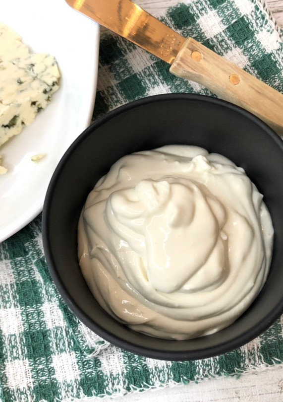 Una foto de Crema de queso azul para relleno de volovanes y canapés de aperitivo