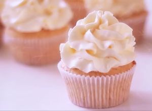 Hình của món Cách làm bánh cupcake đơn giản.