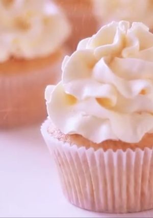 Hình của món Cách làm bánh cupcake đơn giản.