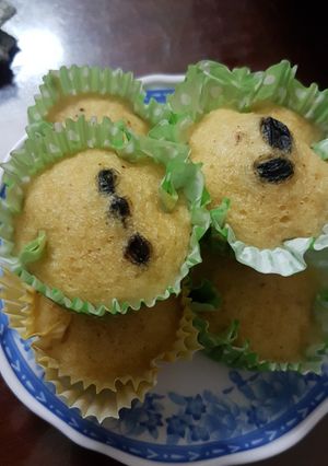 Hình của món Bánh bông lan nho hấp.