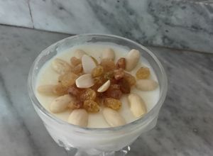 صورة لوصفة رز بحليب بالفانيليا و المكسرات