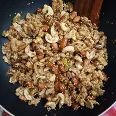 A picture of Trail mix.