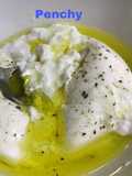 Burrata con aceite de trufa blanca salpimentada