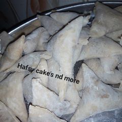 Frozen samosas A picture of Frozen samosas.
