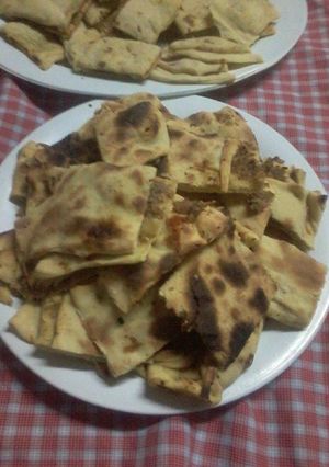 A picture of East meat pies(meat pancakes).