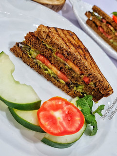 A picture of Avocado 🥑 healthy Sandwich.