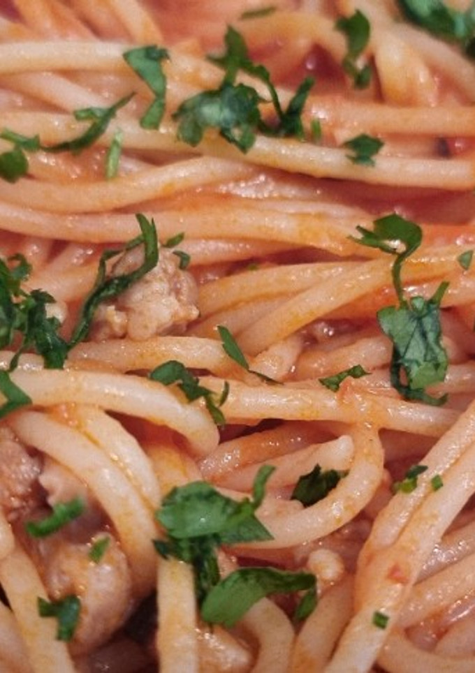 Una foto de Spaghetti con Shiitake y Salchicha de castaña