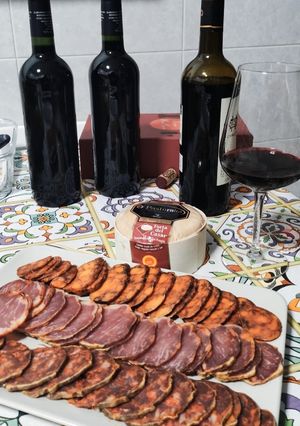 Una foto de Surtido de embutidos ibéricos Extremeños