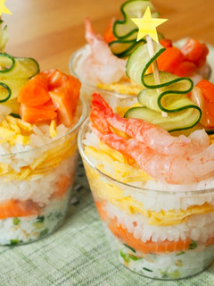 Una foto de Chirashi Sushi para Navidad🎄