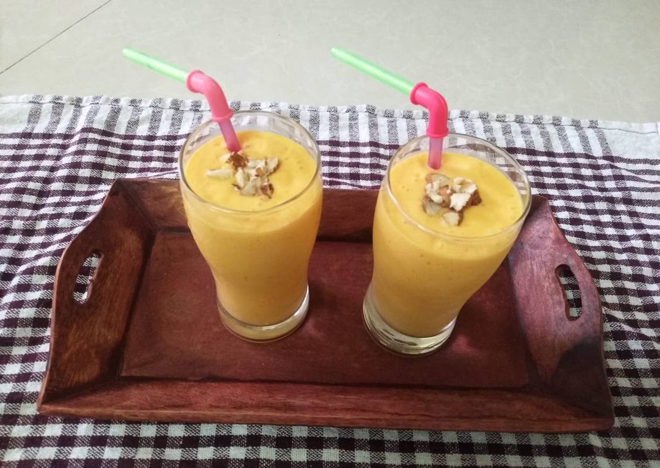 Mango milkshake