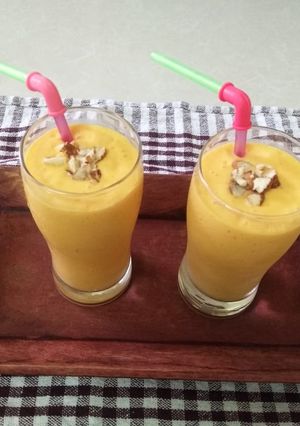 A picture of Mango milkshake.