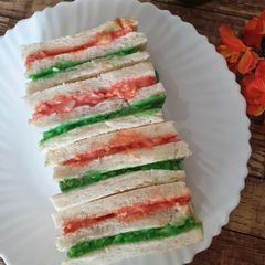 A picture of 3 Color Ribbon Sandwiches.
