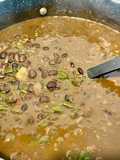 Porotos negros con acelgas