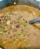 Porotos negros con acelgas