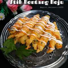 A picture of Stik Kentang Keju.