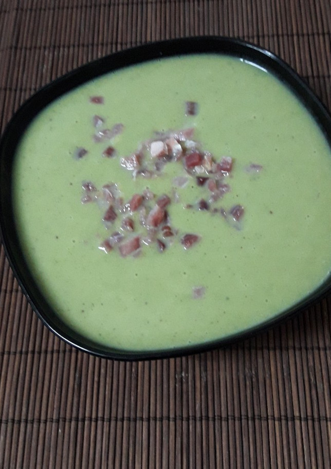 Una foto de Crema de brócoli y queso