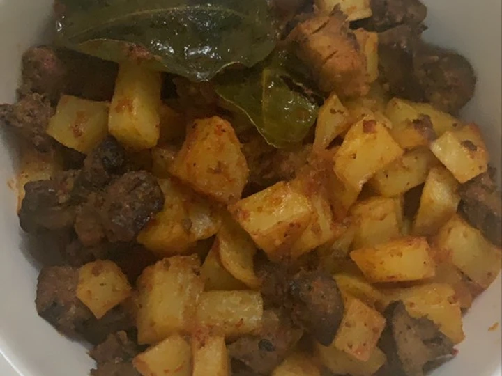 Langkah Mudah untuk Menyiapkan Resep Sambal goreng ati kentang yang Sempurna Anti Ribet, Lezat Sekali