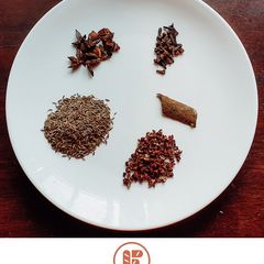 A picture of Chinese 5 Spice.