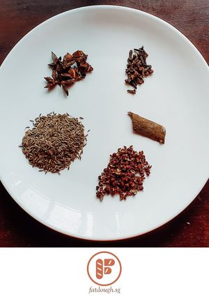 A picture of Chinese 5 Spice.