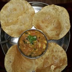 A picture of Tea time snacks.