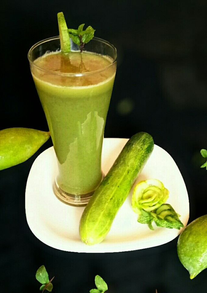 A picture of Raw mango and cucumber refreshing drink.