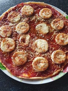 Une photo de ~Pizza chèvre miel graines de tournesol ~