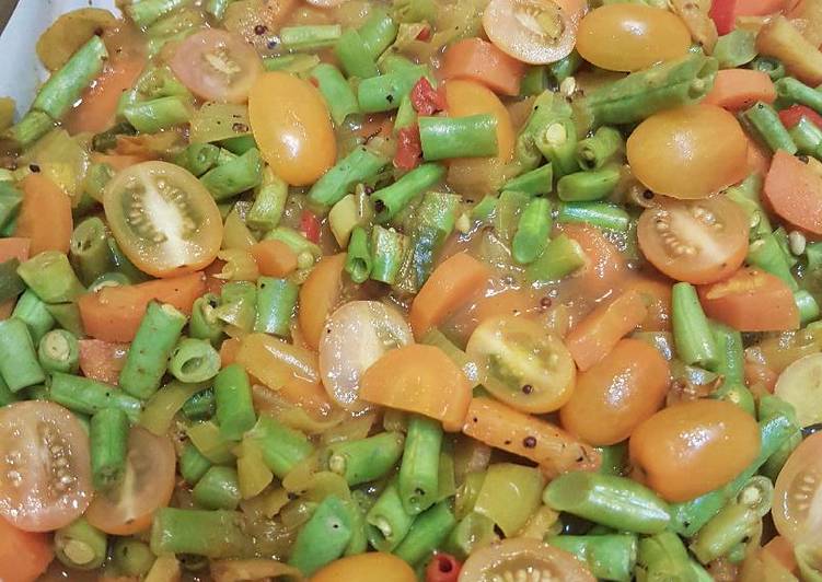 Recipe of Quick Tumeric Beans and Carrots